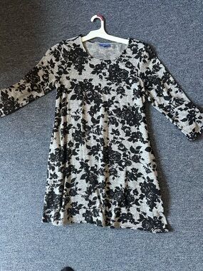 Apt. 9 Gray Dress with Black Floral Pattern